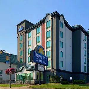 2* מלון Days By Wyndham Centre St By The Falls